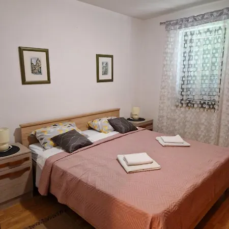 Seka Apartman *